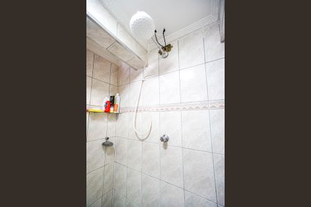 Apartamento à venda com 65m², 2 quartos e 1 vagaChuvBanheiro social