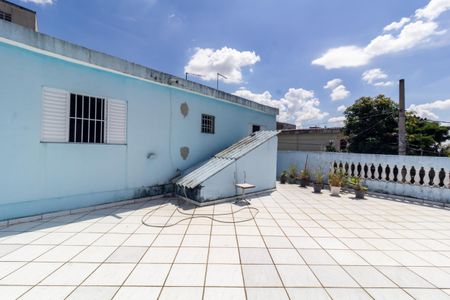 Casa à venda com 100m², 3 quartos e 3 vagas Casa à venda com 100m², 3 quartos e 3 vagasvaranda