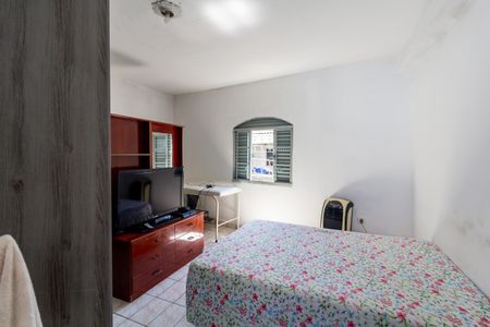 Casa à venda com 100m², 3 quartos e 3 vagas Casa à venda com 100m², 3 quartos e 3 vagasQuarto 4