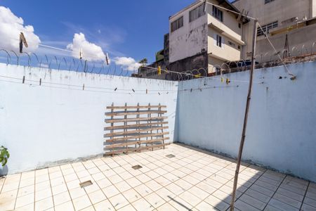 Casa à venda com 100m², 3 quartos e 3 vagas Casa à venda com 100m², 3 quartos e 3 vagasÁrea Externa
