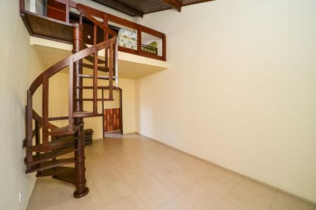 Casa à venda com 189m², 4 quartos e 1 vaga Casa à venda com 189m², 4 quartos e 1 vagaSala