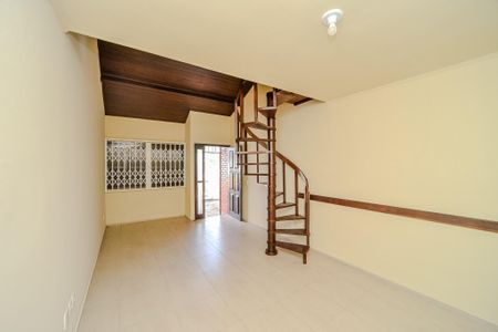 Casa à venda com 189m², 4 quartos e 1 vaga Casa à venda com 189m², 4 quartos e 1 vagaSala