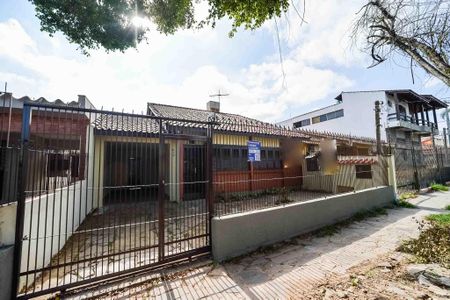 Casa à venda com 189m², 4 quartos e 1 vaga Casa à venda com 189m², 4 quartos e 1 vagaFachada