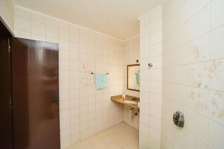 Casa à venda com 189m², 4 quartos e 1 vaga Casa à venda com 189m², 4 quartos e 1 vagaBanheiro 1