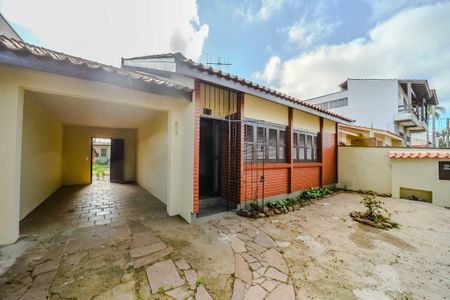 Casa à venda com 189m², 4 quartos e 1 vaga Casa à venda com 189m², 4 quartos e 1 vagaFachada