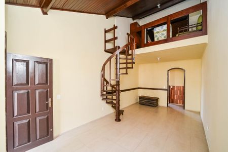 Casa à venda com 189m², 4 quartos e 1 vaga Casa à venda com 189m², 4 quartos e 1 vagaSala