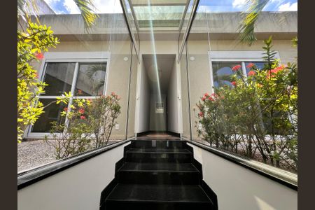 Casa de condomínio à venda com 210m², 3 quartos e 2 vagasCorredor Quartos