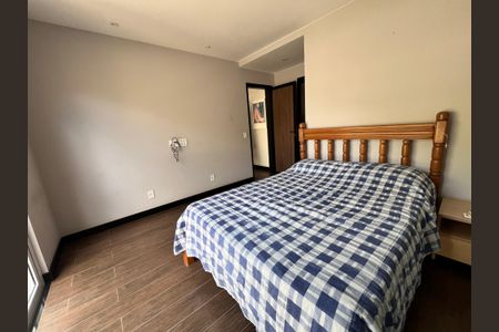 Casa de condomínio à venda com 210m², 3 quartos e 2 vagasQuarto 03 Suite