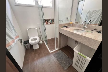 Casa de condomínio à venda com 210m², 3 quartos e 2 vagasBanheiro Social