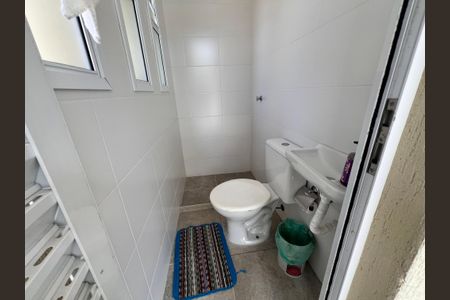 Casa de condomínio à venda com 210m², 3 quartos e 2 vagasBanheiro Piscina