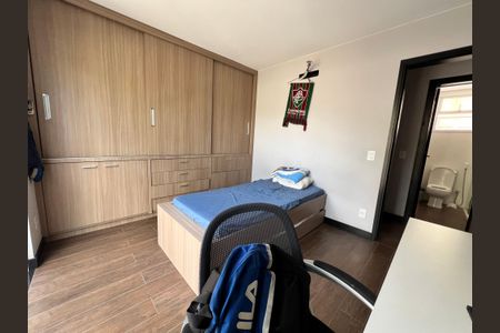 Casa de condomínio à venda com 210m², 3 quartos e 2 vagasQuarto 01