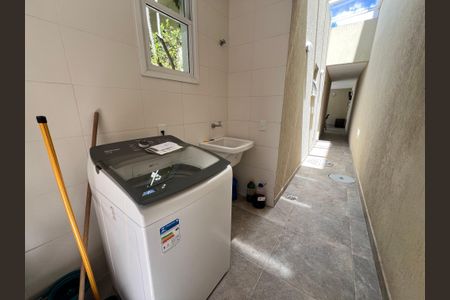 Casa de condomínio à venda com 210m², 3 quartos e 2 vagasArea de Serviço