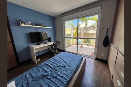 Casa de condomínio à venda com 210m², 3 quartos e 2 vagasQuarto 01