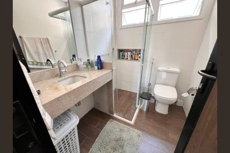 Casa de condomínio à venda com 210m², 3 quartos e 2 vagasBanheiro Suite