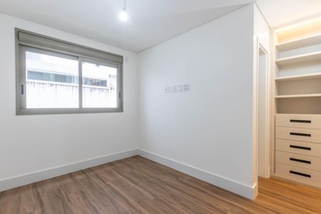 Apartamento à venda com 66m², 2 quartos e 2 vagasSuíte 1