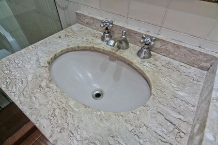 Apartamento à venda com 77m², 3 quartos e 1 vaga Apartamento à venda com 77m², 3 quartos e 1 vagaBanheiro