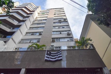 Apartamento para alugar com 183m², 3 quartos e 1 vaga Apartamento para alugar com 183m², 3 quartos e 1 vagaFachada