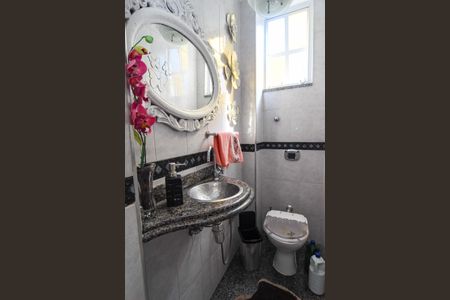 Apartamento para alugar com 183m², 3 quartos e 1 vaga Apartamento para alugar com 183m², 3 quartos e 1 vagaBanheiro