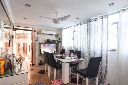 Apartamento para alugar com 183m², 3 quartos e 1 vaga Apartamento para alugar com 183m², 3 quartos e 1 vagaSala