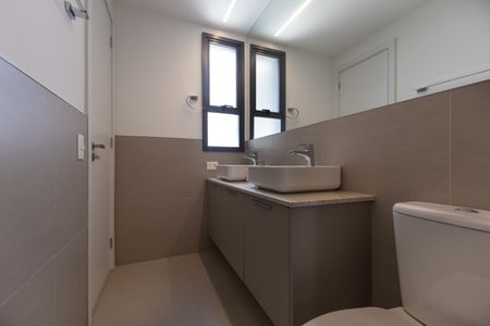 Apartamento para alugar com 67m², 2 quartos e 2 vagasBanheiro da Suíte