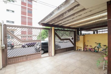 Casa à venda com 117m², 2 quartos e 3 vagas Casa à venda com 117m², 2 quartos e 3 vagasGaragem
