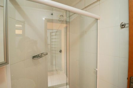 Casa à venda com 117m², 2 quartos e 3 vagas Casa à venda com 117m², 2 quartos e 3 vagasBanheiro 2