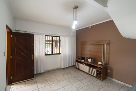 Casa à venda com 117m², 2 quartos e 3 vagas Casa à venda com 117m², 2 quartos e 3 vagasSala