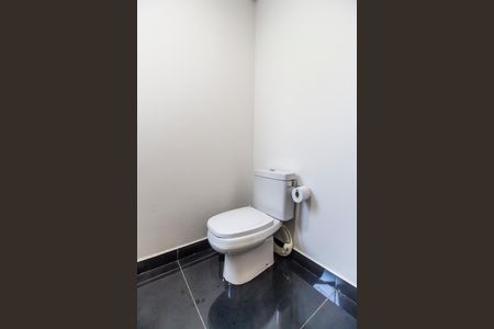 Casa de condomínio à venda com 488m², 4 quartos e 5 vagas Casa de condomínio à venda com 488m², 4 quartos e 5 vagasLavabo