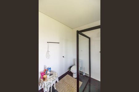 Casa de condomínio à venda com 488m², 4 quartos e 5 vagas Casa de condomínio à venda com 488m², 4 quartos e 5 vagasBanheiro da Suíte 1