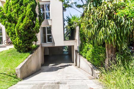 Casa de condomínio à venda com 488m², 4 quartos e 5 vagas Casa de condomínio à venda com 488m², 4 quartos e 5 vagasGaragem