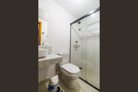 Casa de condomínio à venda com 488m², 4 quartos e 5 vagas Casa de condomínio à venda com 488m², 4 quartos e 5 vagasBanheiro