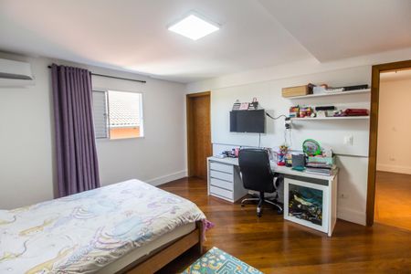 Casa de condomínio à venda com 488m², 4 quartos e 5 vagas Casa de condomínio à venda com 488m², 4 quartos e 5 vagasSuíte 2