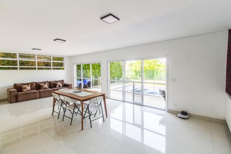 Casa de condomínio à venda com 488m², 4 quartos e 5 vagas Casa de condomínio à venda com 488m², 4 quartos e 5 vagasÁrea gourmet