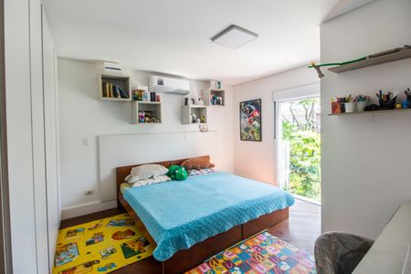 Casa de condomínio à venda com 488m², 4 quartos e 5 vagas Casa de condomínio à venda com 488m², 4 quartos e 5 vagasSuíte 4