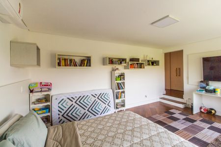 Casa de condomínio à venda com 488m², 4 quartos e 5 vagas Casa de condomínio à venda com 488m², 4 quartos e 5 vagasSuíte 1