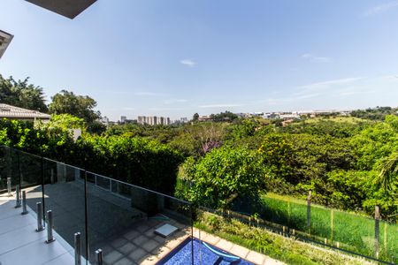 Casa de condomínio à venda com 488m², 4 quartos e 5 vagas Casa de condomínio à venda com 488m², 4 quartos e 5 vagasVaranda