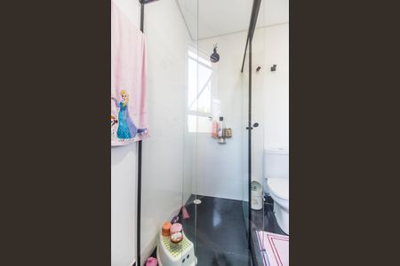 Casa de condomínio à venda com 488m², 4 quartos e 5 vagas Casa de condomínio à venda com 488m², 4 quartos e 5 vagasBanheiro da Suíte 2