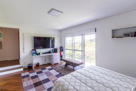 Casa de condomínio à venda com 488m², 4 quartos e 5 vagas Casa de condomínio à venda com 488m², 4 quartos e 5 vagasSuíte 1