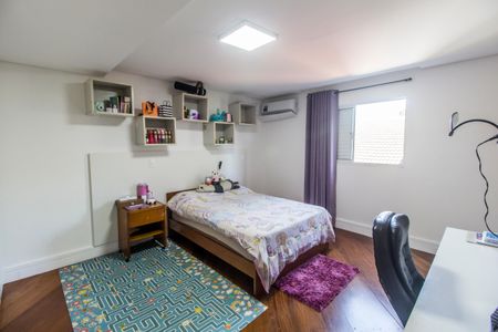 Casa de condomínio à venda com 488m², 4 quartos e 5 vagas Casa de condomínio à venda com 488m², 4 quartos e 5 vagasSuíte 2