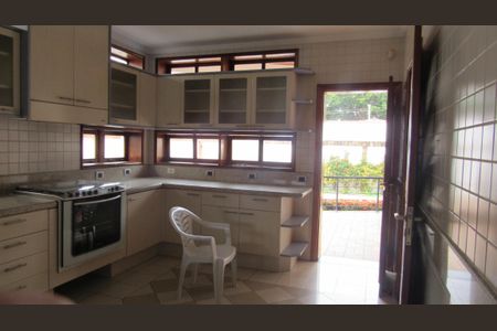 Casa à venda com 652m², 5 quartos e 5 vagasCozinha