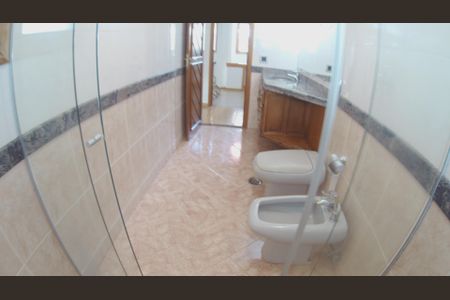 Casa à venda com 652m², 5 quartos e 5 vagasSuíte