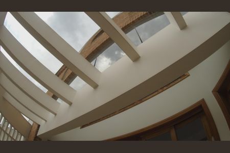 Casa à venda com 652m², 5 quartos e 5 vagasHall social