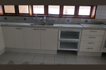 Casa à venda com 652m², 5 quartos e 5 vagasCozinha