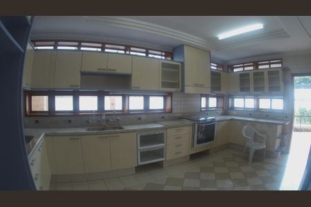 Casa à venda com 652m², 5 quartos e 5 vagasCozinha