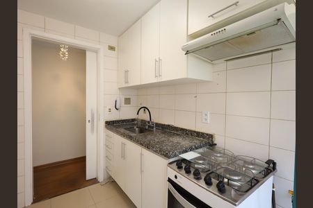 Apartamento à venda com 74m², 3 quartos e 2 vagasCozinha - Armários