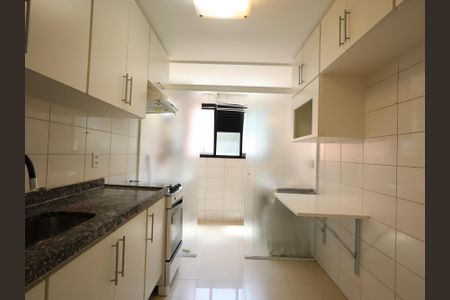 Apartamento à venda com 74m², 3 quartos e 2 vagasCozinha - Armários
