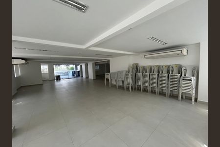Apartamento para alugar com 65m², 2 quartos e 1 vagaÁrea comum - Salão de festas