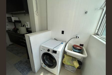 Apartamento para alugar com 65m², 2 quartos e 1 vagaÁrea de Serviço