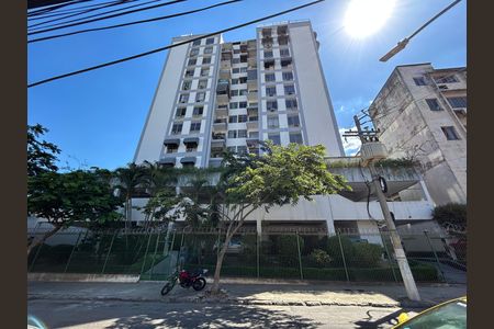 Apartamento para alugar com 65m², 2 quartos e 1 vagaFachada do Prédio
