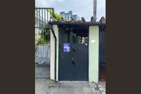 Casa à venda com 107m², 2 quartos e sem vaga Casa à venda com 107m², 2 quartos e sem vagaFachada com placa